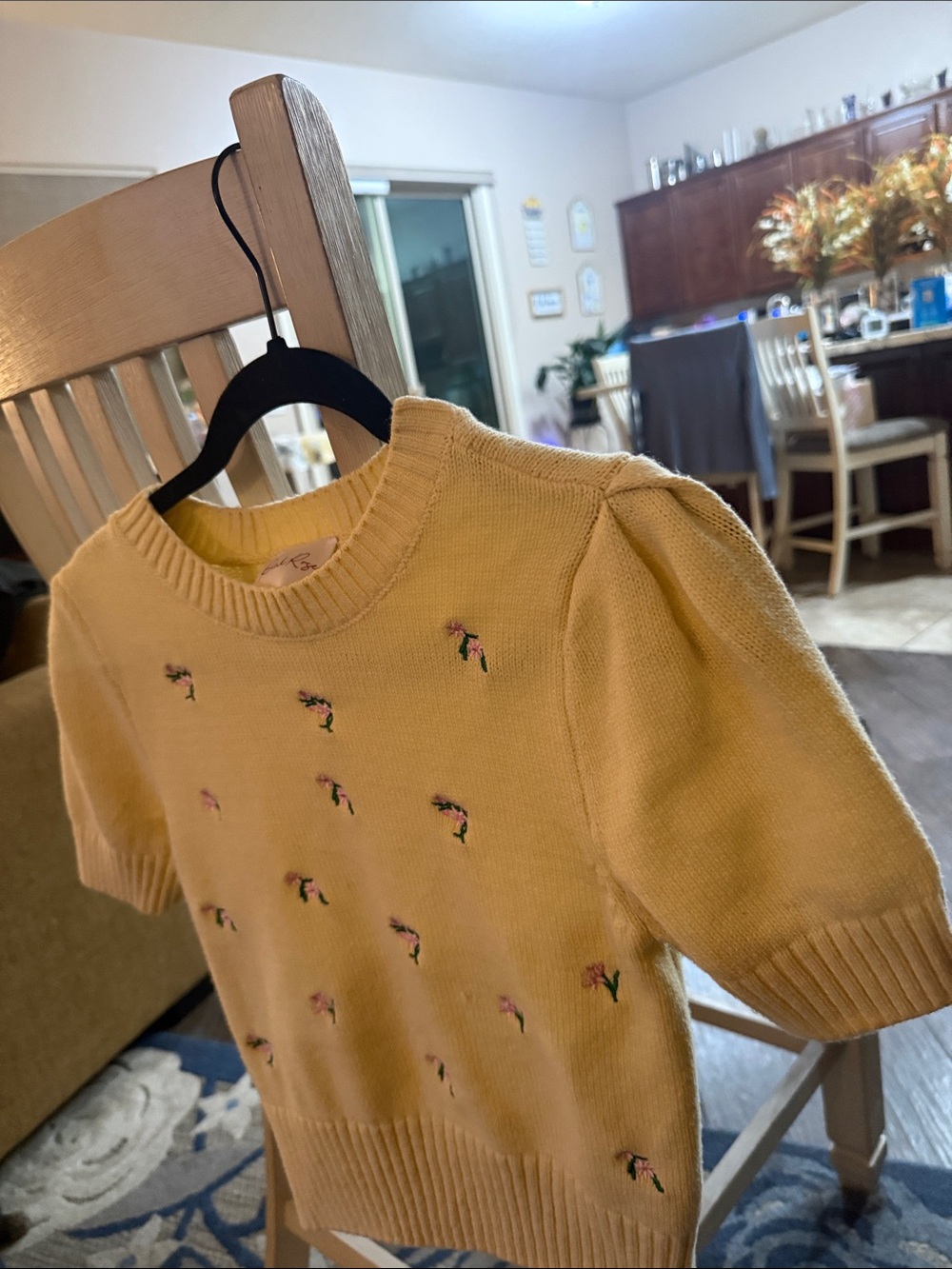Pink Rose Short-Sleeve Crewneck Sweater in Soft Yellow with Floral Embroidery
